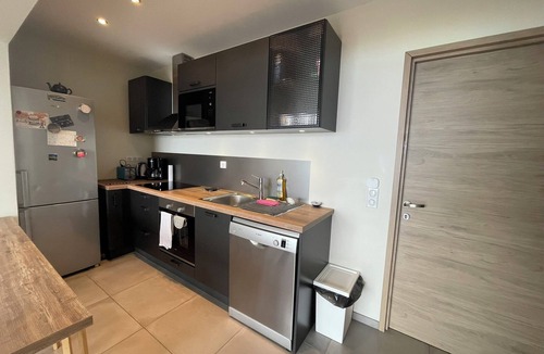 Thonon-les-Bains Apartment | Panoramic Lake Geneva views, 9th floor, 2 renovated bedrooms, spa a stroll away