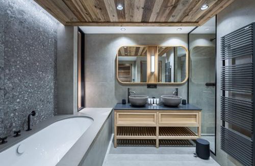 Meribel Apartment | Penthouse exceptionnel avec jacuzzi, sauna, skis aux pieds, animaux admis - FR-1-565-76