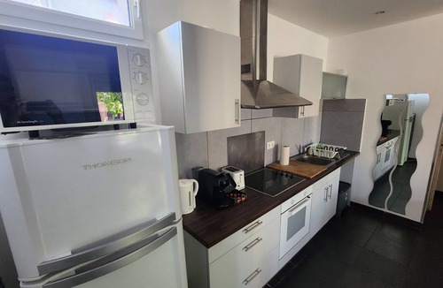 Toulouse City-Centre Apartment | Petit Confort - T3 Proche Commodités - Parking Prive - Hyper-centre
