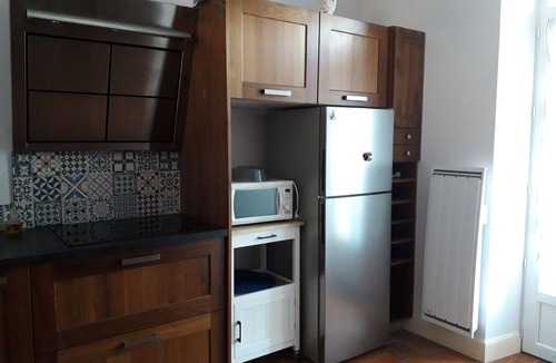 Vic-sur-Cere House | Pleasant house close to shops and playground with municipal swimming pool