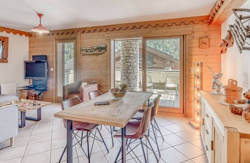 Champagny-en-Vanoise Apartment | Premium 3-room Apartment, WiFi, 6 people in Champagny en Vanoise