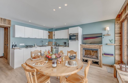 Tignes le Lac Apartment | Premium 3-room apartment, lake view, 6 pers., WIFI, in Tignes