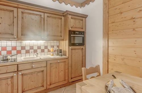 Champagny-en-Vanoise Apartment | Premium Apartment 2R, 4 Pers, Terrace, WIFI, Parking, Pool