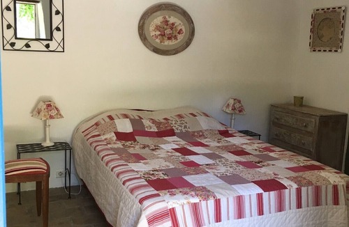Sahune Other | Provencal sheepfold, quiet, green setting, swimming pool open May 30-September 12