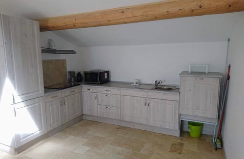 Saint-Saturnin-les-Apt Apartment | Quiet - Charming - Atypical - View Luberon - Parc Naturel du Luberon - GR97