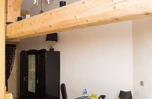 Villars-les-Dombes Bed & Breakfast | Quiet room B&b - at Domaine de La Bellière