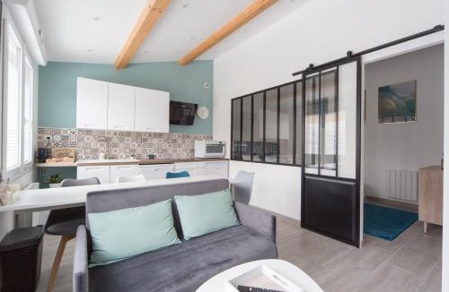 Malesherbes Villa | Résidence privée, parking sécurisé - 9 personnes, 6 lits, 2 logements - Cocoplume Suites