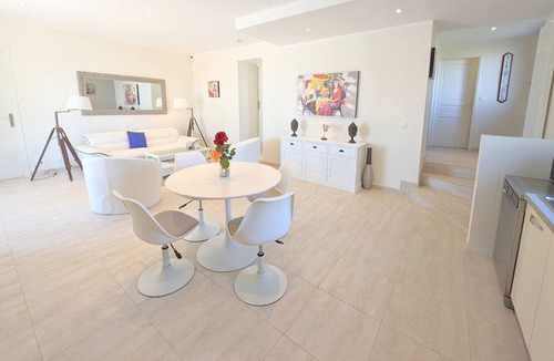 Golfe Juan Apartment | Ref GOLFE Palmes d Or Properties