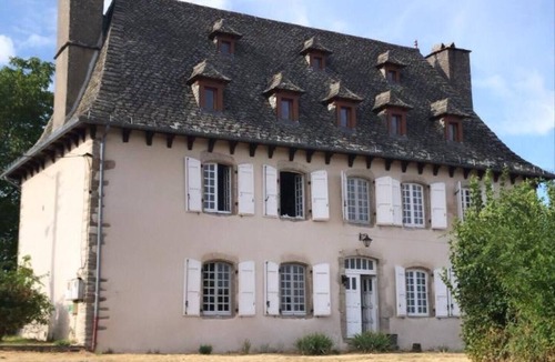 Roannes-Saint-Mary House | Renovated 1789 manor house with swimming pool