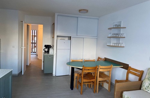 La Perriere Apartment | Renovated apartment in the heart of the resort for skiers, parking, pets allowed