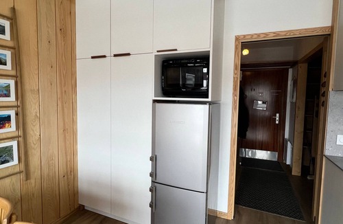 Tignes le Lac Apartment | Renovated Studio for 4 with Sunny Terrace in Tignes
