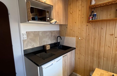 Avoriaz Apartment | Renovated studio in Avoriaz center, 3-4 ppl, south-facing balcony