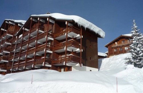 Les Saisies Apartment | Renovated studio, pets allowed, parking in Les Saisies