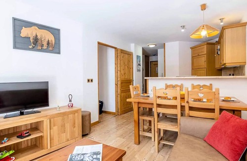Pralognan-la-Vanoise Apartment | Residence Les Jardins de la Vanoise * - 2 Room Apartment Cabin 6 People