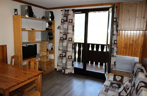 Villarodin-Bourget Apartment | Residence Les Epervieres - Apartment in quiet chalet, on the edge of the forest