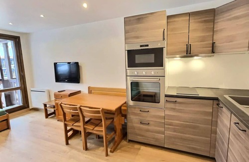 Val-d'Isere Apartment | Residence Les Jardins De Val - 2-room apartment for 4 people in Val d'Isère 350 meters from the village centre and 450m from the slopes