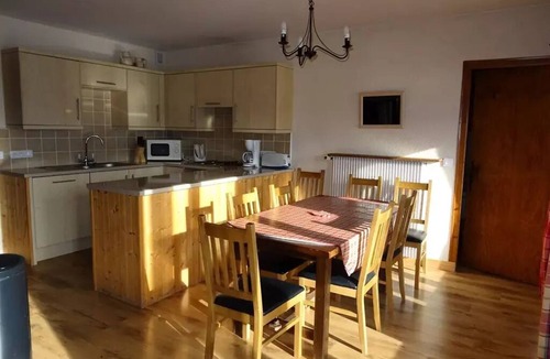 Les Gets Apartment | Residence Plein Sud - FIVE PARTS - SPACE - 8 PERSONS - LUMINOUS - NEAR PISTES - 300 M OF TRADE - GUARAGE - DRAPS/SERVIETTS