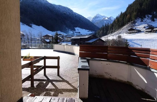 Areches Apartment | Residence Val Blanc 2 - Apartment for 4 to 6 people - 3 bedrooms - terrace - village center