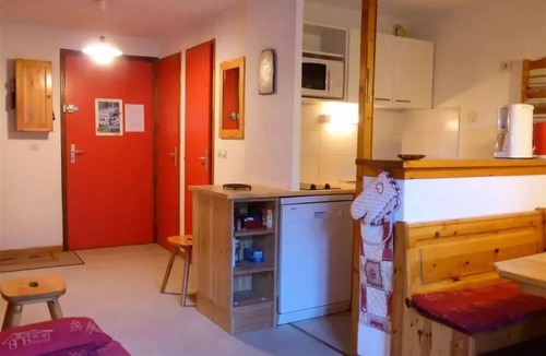 Areches Apartment | Residence Val Blanc 2 - Apartment * 6 pers. 40m2 (Law Carrez) - Village centre near ski lifts