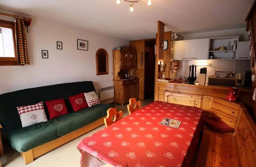 Areches Apartment | Residence Val Blanc 2 - Spacious apartment for 6 people in duplex of 43m2 in the heart of the village and close to the slopes
