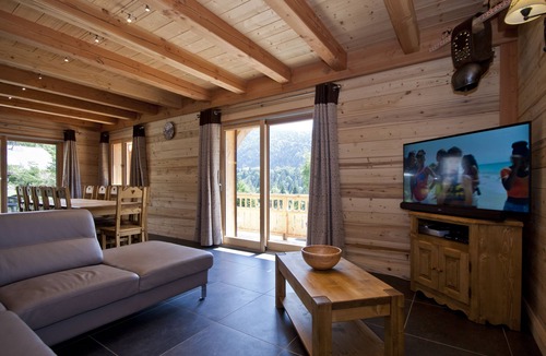 Montriond Ski Chalet | Riders Refuge's 5 bedroom Chalet Private Outdoor Hot Tub