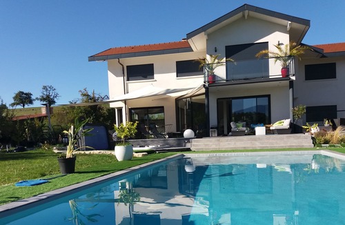 Fillinges House | Rooms, Fillinges, Heated swimming pool, Spa, 10 people, airHockey, billiards, bbq