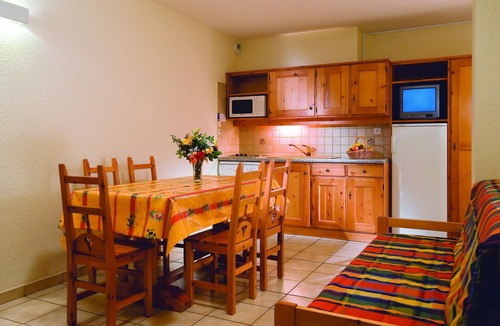 Chorges Apartment | Rustic apartment, located in the mountain village of Chorges