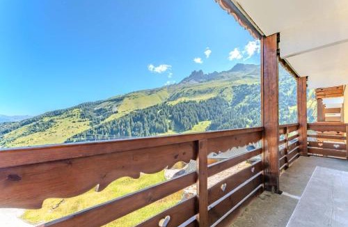Meribel-Mottaret Apartment | Ski-In Out Mountain Apt with Balcony in Meribel
