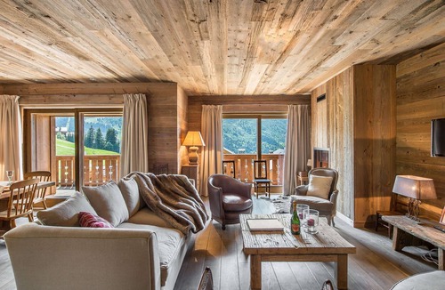 Meribel Apartment | Ski-In Ski-Out Apartment with Spa Access and Mountain Views in Méribel