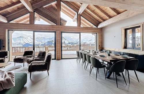 La Toussuire Ski Chalet | Ski-in ski-out chalet, panoramic view - 14 guests