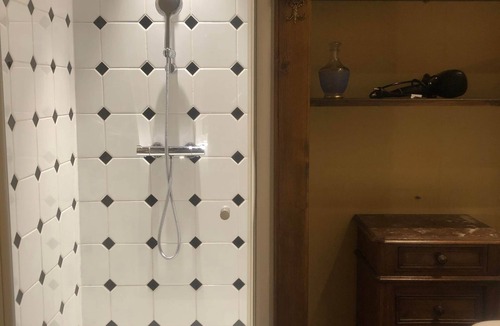 Montanges Bed & Breakfast | Sous la protection des anges - Bed and breakfast