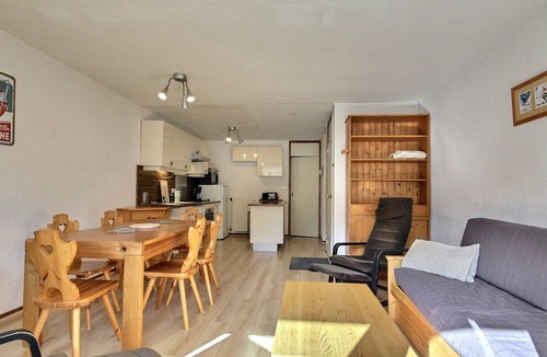 Plagne Centre Apartment | South-facing 3-room apartment sleeps 7, pets allowed, ski-in ski-out balcony