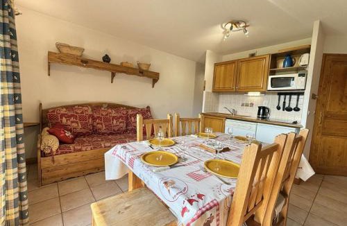 Praz-sur-Arly Apartment | Spacieux 3 pièces à Praz-sur-Arly, balcon sud-ouest, garage, proche centre et remontées mécaniques - FR-1-603-16