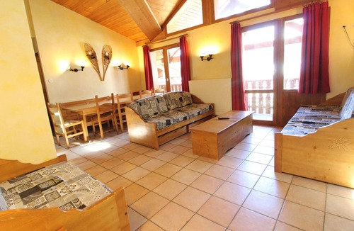 Lanslevillard Apartment | Spacious 10-12 Pers Duplex, Near Slopes, Balcony, WiFi, Sauna, Fitness, Val-Cenis, France