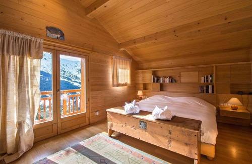Meribel Ski Chalet | Spacious chalet near slopes with south terrace