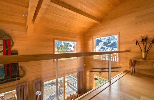 Meribel Ski Chalet | Spacious chalet near slopes with south terrace