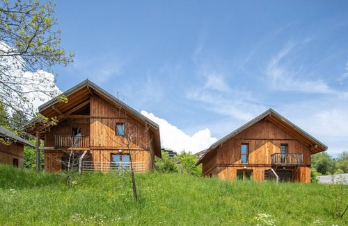 Gresse-en-Vercors Apartment | Spacious family chalet with terrace