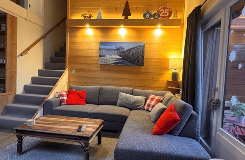 Saint-Jean-dʼAulps Apartment | Spacious, family 3 bedroom duplex - only 50m from the ski slopes