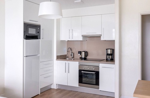 Domaine du Bois Apartment | Spacious Studio | Paris Vincennes | Sleeps 2