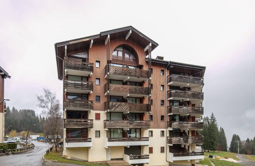 Les Esserts Apartment | Splendid apartment, 3 bedrooms, sleeps 6, balcony with mountain views