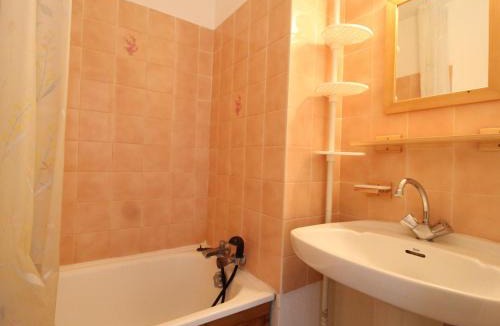 Lanslevillard Apartment | Studio 3 Personnes avec Balcon à Val Cenis Le Haut, Proche Pistes et Commerces - FR-1-508-182