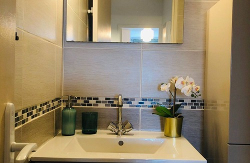 Center Apartment | Studio 42m2, Lumineux, au Pied de la Gare ,parking Gratuit