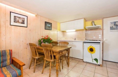 Argentiere Apartment | STUDIO apartment in Chalet Sunshine (new)