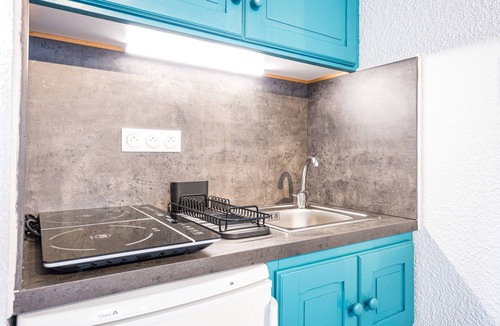 Peisey-Nancroix Apartment | Studio Apartment 'Skis Aux Pieds' with Mountain View, Balcony and Wi-Fi