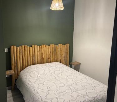 La Cote-Saint-Andre Apartment | Studio bohème cosy au cœur de la ville