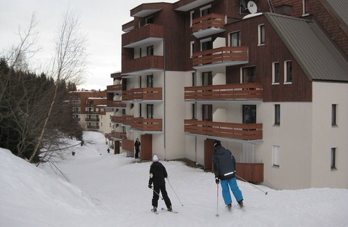 Le Pleynet Apartment | Studio cabin 4 pers. at the foot of the slopes with balcony