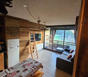 Villard-de-Lans Apartment | Studio cabine 4 pers Cosy esprit chalet Les glovettes