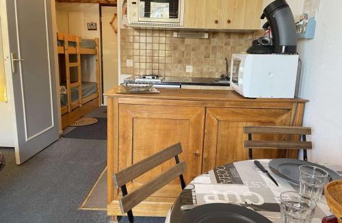 Risoul Apartment | Studio calme 4 pers, Risoul 1850, proche centre, casier à ski - FR-1-330-562