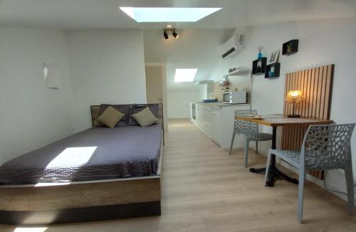 Montelimar Apartment | Studio Climatisé avec Tv et wifi