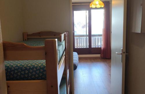 La Joue du Loup Apartment | Studio cosy accès direct pistes, balcon vue montagne - FR-1-504-691
